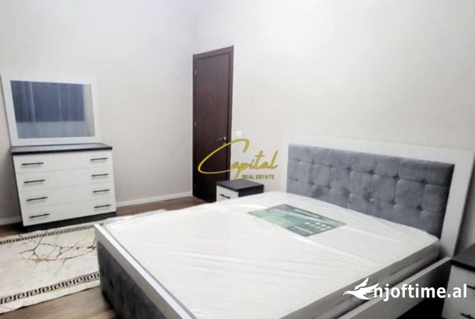 Shtepi me qera Apartament ne Tirane, 2+1, Mobilimi E mobiluar, Pagesa 700  Euro.