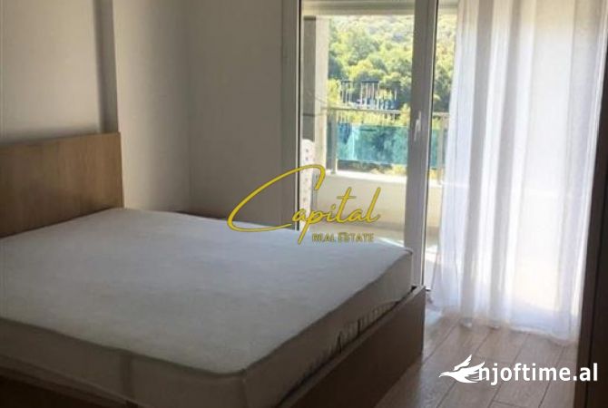 Shtepi me qera Apartament ne Tirane, 1+1, Mobilimi E mobiluar, Pagesa 500  Euro.