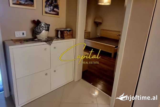 Shtepi me qera Apartament ne Tirane, 3+1, Mobilimi E mobiluar, Pagesa 950  Euro.