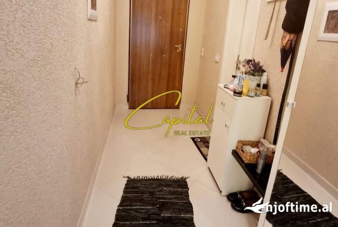Shtepi me qera Apartament ne Tirane, 3+1, Mobilimi E mobiluar, Pagesa 950  Euro.