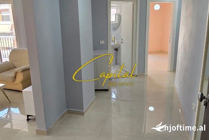 Shtepi ne shitje Apartament ne Tirane, 2+1, Mobilimi E mobiluar, Pagesa 193,000  Euro.
