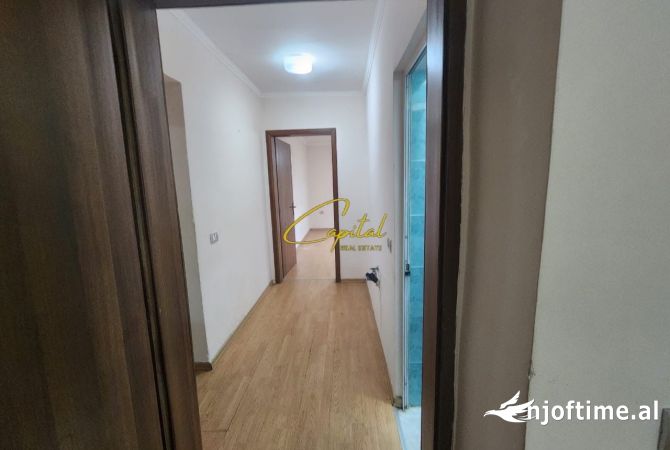 Shtepi ne shitje Apartament ne Tirane, 1+1, Mobilimi E mobiluar, Pagesa 120,000  Euro.