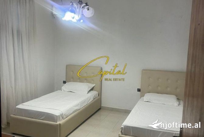 Shtepi me qera Apartament ne Tirane, 3+1, Mobilimi E mobiluar, Pagesa 700  Euro.