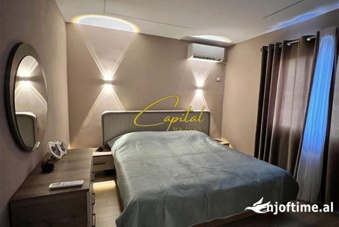 Shtepi me qera Apartament ne Tirane, 2+1, Mobilimi E mobiluar, Pagesa 800  Euro.