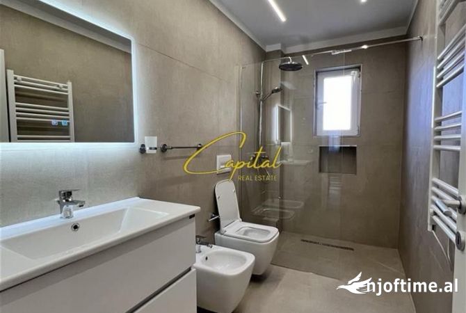 Shtepi me qera Apartament ne Tirane, 2+1, Mobilimi E mobiluar, Pagesa 800  Euro.