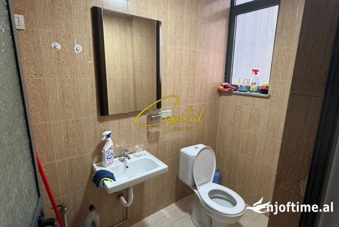 Ambient biznesi me qera 3+1 ne Tirane - 1,500 Euro