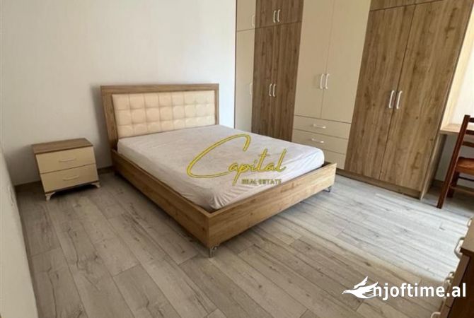 Shtepi me qera Apartament ne Tirane, 2+1, Mobilimi E mobiluar, Pagesa 50,000  Leke.