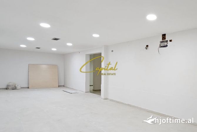 Ambient biznesi me qera 3+1 ne Tirane - 3,200 Euro