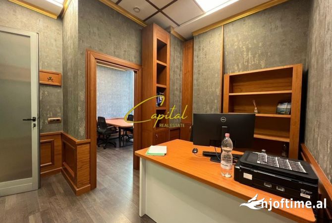 ZTRE ME QERA 25 M2 BULEVARDI DESHMORET E KOMBIT 600 EURO