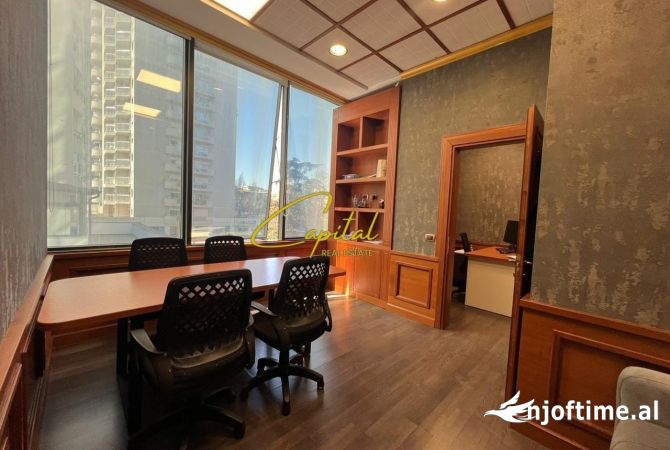 Ambient biznesi me qera 3+1 ne Tirane - 600 Euro