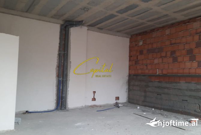 Ambient biznesi me qera 1+1 ne Tirane - 1,000 Euro