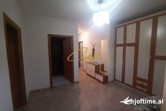Shtepi me qera 2+1 ne Tirane - 650 Euro
