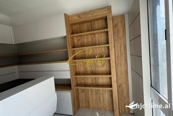 AMBIENT BIZNESI ME QERA 55 M2 RRUGA E DIBRES 50.000 LEKE