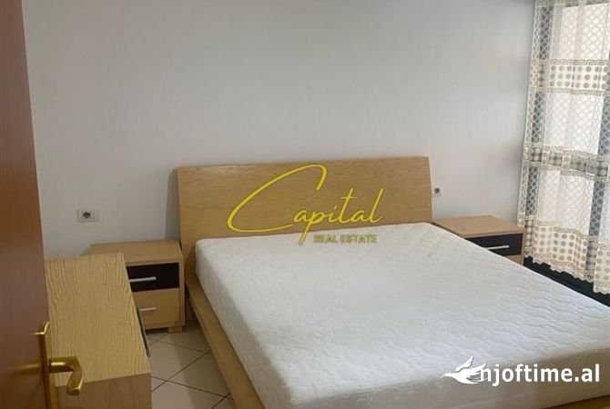 Shtepi me qera Apartament ne Tirane, 1+1, Mobilimi E mobiluar, Pagesa 550  Euro.