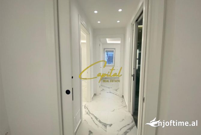 ZYRE ME QERA 110 M2 RRUGA MINE PEZA 1.050 EURO