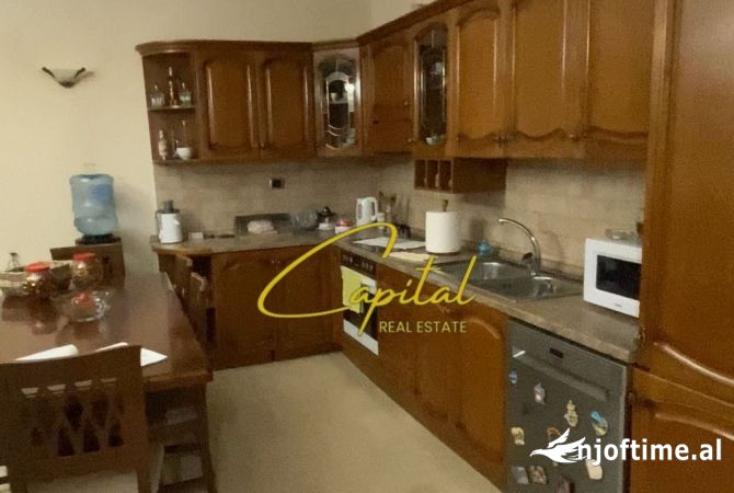 Shtepi me qera 3+1 ne Tirane - 1,000 Euro