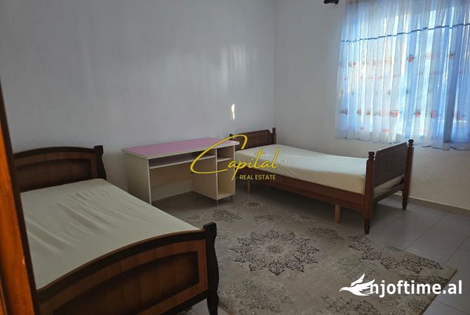 Shtepi me qera Apartament ne Tirane, 2+1, Mobilimi E mobiluar, Pagesa 400  Euro.