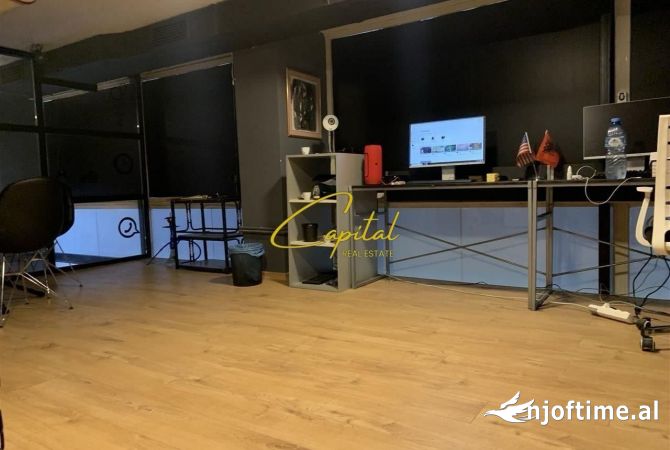 ZYRE ME QERA 90 M2 RRUGA FROSINA PLAKU 55.000 LEKE