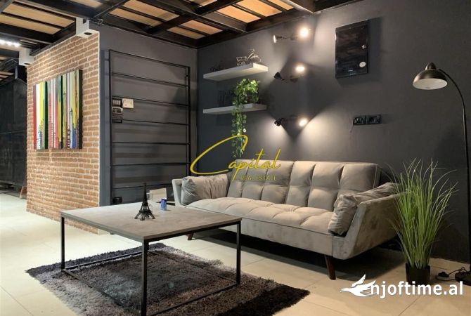 Ambient biznesi me qera 3+1 ne Tirane - 55,000 Leke