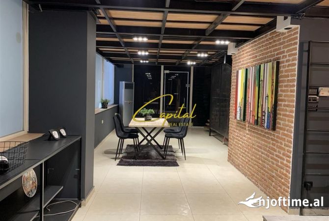 Ambient biznesi me qera 3+1 ne Tirane - 55,000 Leke