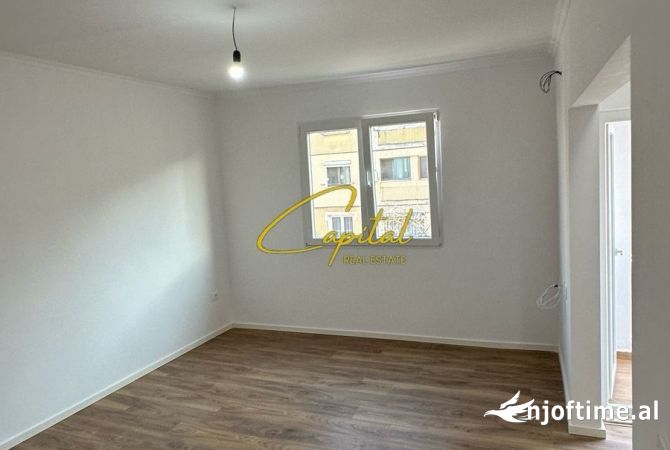 Shtepi ne shitje Apartament ne Tirane, 2+1, Mobilimi Bosh, pa mobiluar, Pagesa 148,000  Euro.