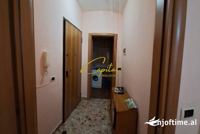 Shtepi ne shitje Apartament ne Tirane, 1+1, Mobilimi E mobiluar, Pagesa 135,000  Euro.
