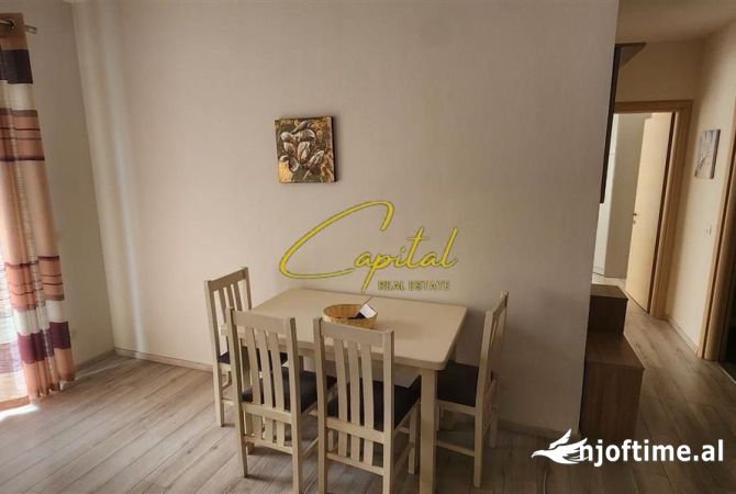 Shtepi me qera Apartament ne Tirane, 2+1, Mobilimi E mobiluar, Pagesa 700  Euro.