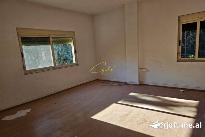 ZYRE ME QERA 150 M2 KOMUNA E PARISIT 1.500 EURO