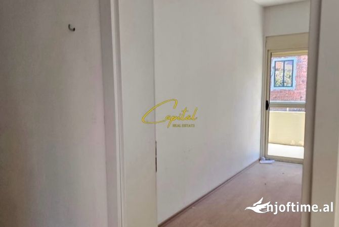 ZYRE ME QERA 150 M2 KOMUNA E PARISIT 1.500 EURO