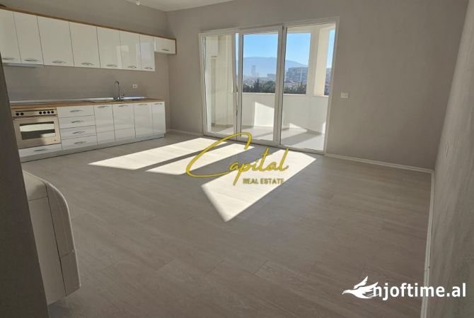 Ambient biznesi me qera 3+1 ne Tirane - 625 Euro