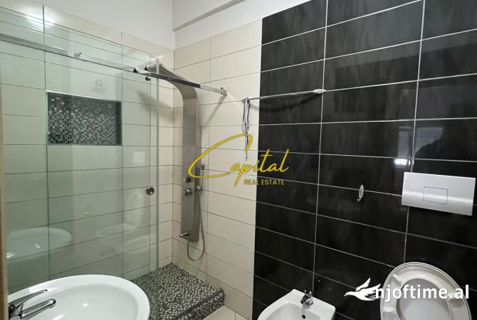 Shtepi me qera Apartament ne Tirane, 3+1, Mobilimi E mobiluar, Pagesa 450  Euro.