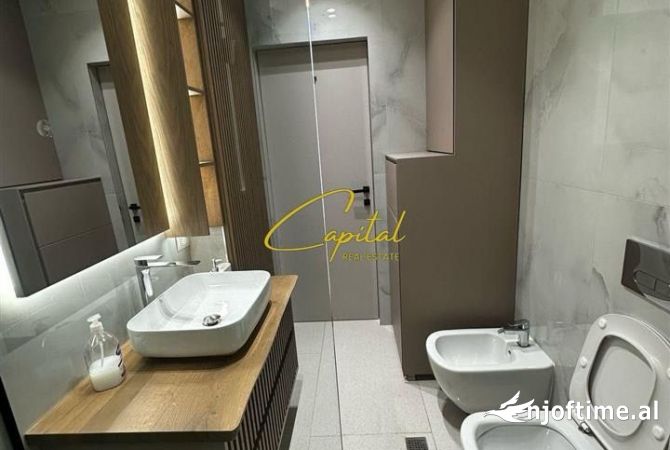 Shtepi me qera Apartament ne Tirane, 2+1, Mobilimi E mobiluar, Pagesa 850  Euro.