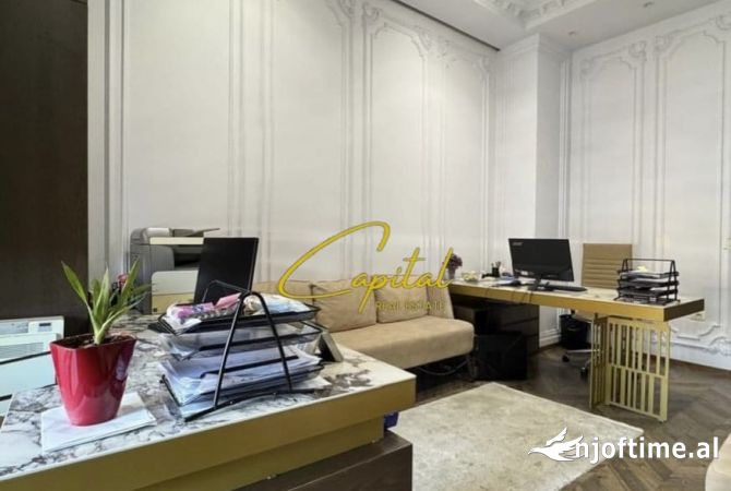 Ambient biznesi me qera 3+1 ne Tirane - 600 Euro
