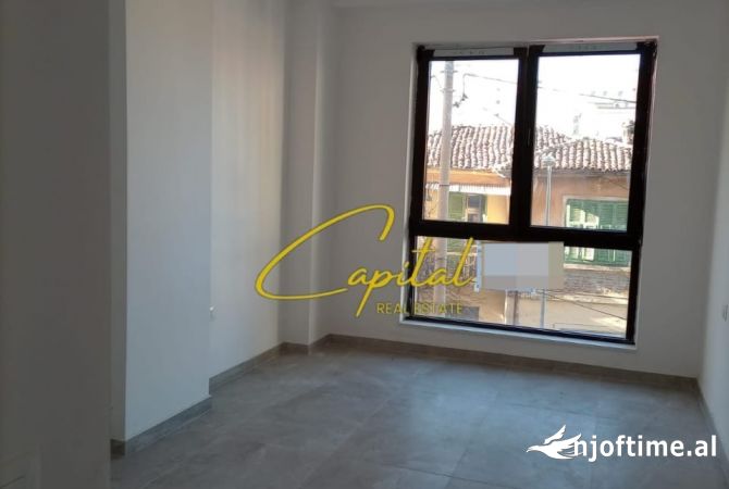 Shtepi ne shitje 2+1 ne Tirane - 230,000 Euro