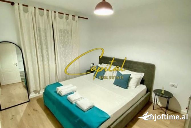Shtepi ne shitje Apartament ne Tirane, 3+1, Mobilimi E mobiluar, Pagesa 395,000  Euro.