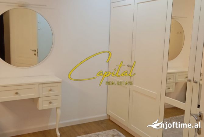 Shtepi ne shitje Apartament ne Tirane, 3+1, Mobilimi E mobiluar, Pagesa 395,000  Euro.