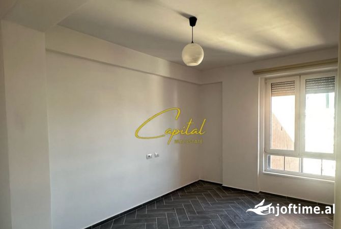 ZYRE ME QERA 91 M2 QENDER 900 EURO