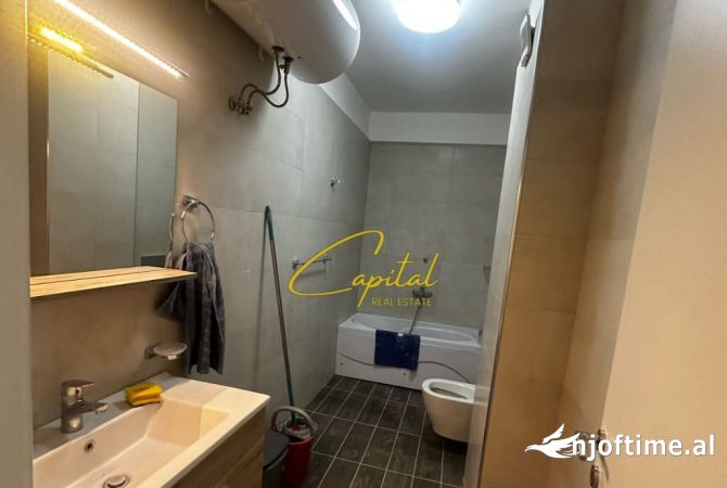 ZYRE ME QERA 91 M2 QENDER 900 EURO