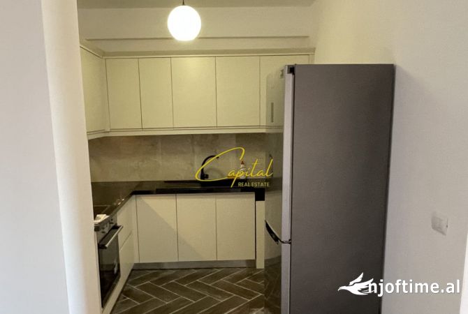 Ambient biznesi me qera 3+1 ne Tirane - 900 Euro