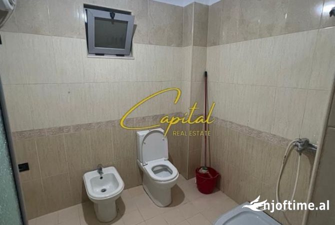 Shtepi ne shitje Apartament ne Tirane, 2+1, Mobilimi E mobiluar, Pagesa 140,000  Euro.