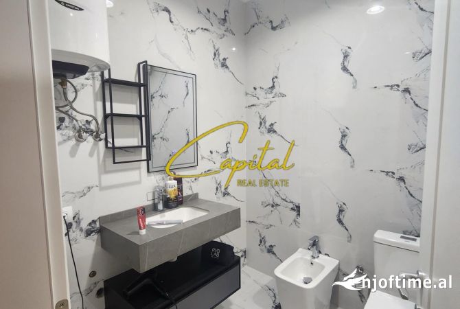 Shtepi ne shitje Apartament ne Tirane, 2+1, Mobilimi E mobiluar, Pagesa 248,000  Euro.