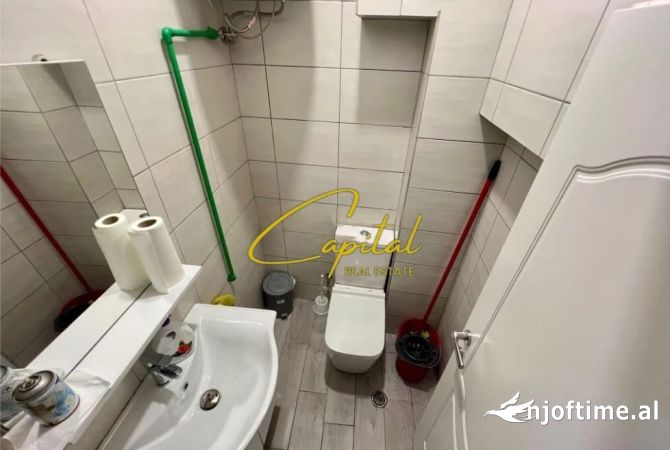 Ambient biznesi me qera 3+1 ne Tirane - 1,000 Euro