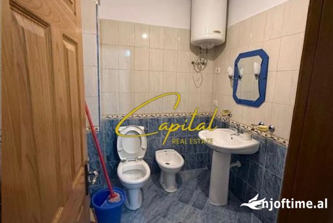 Shtepi me qera Apartament ne Tirane, 3+1, Mobilimi E mobiluar, Pagesa 600  Euro.