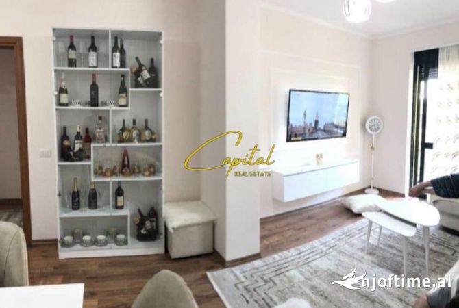 Shtepi ne shitje Apartament ne Tirane, 3+1, Mobilimi E mobiluar, Pagesa 248,000  Euro.