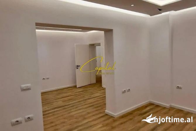 Ambient biznesi me qera 3+1 ne Tirane - 900 Euro