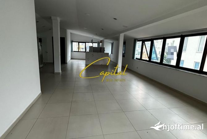 Ambient biznesi me qera 3+1 ne Tirane - 800 Euro