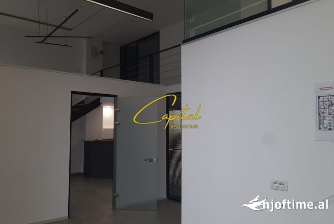 AMBIENT BIZNESI 250 M2 PAZARI I RI 2.700 EURO