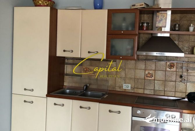 Ambient biznesi me qera 3+1 ne Tirane - 900 Euro