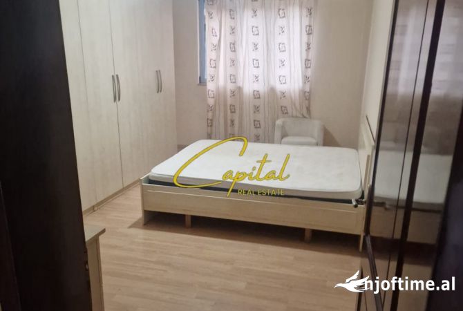 Shtepi me qera Apartament ne Tirane, 2+1, Mobilimi E mobiluar, Pagesa 500  Euro.