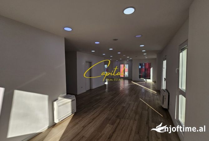 Ambient biznesi me qera 3+1 ne Tirane - 2,300 Euro